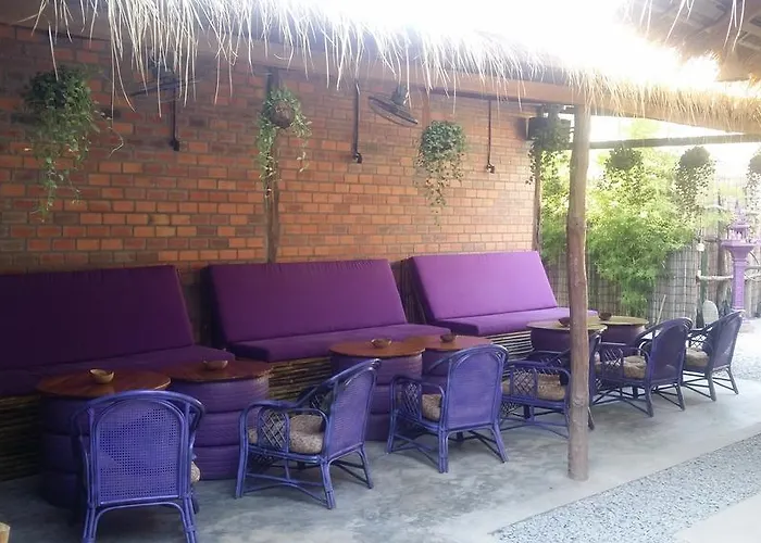 Hangout Ostello *